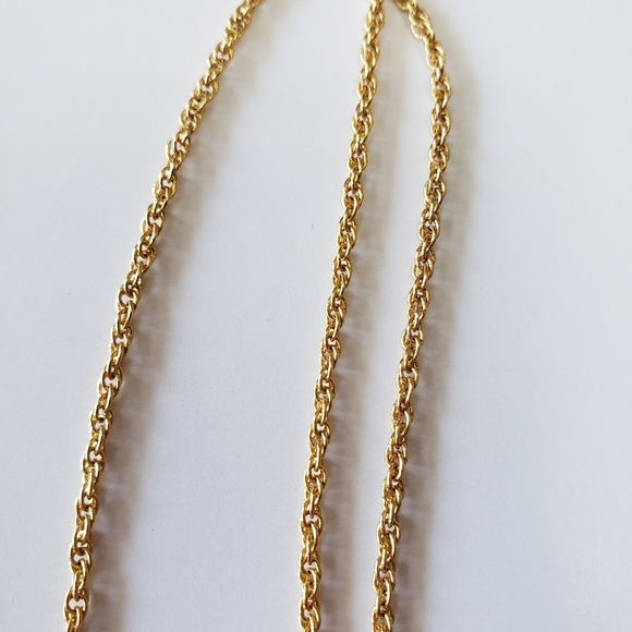 Beautiful gold tone necklace blue crystal pendant - Picture 3 of 6